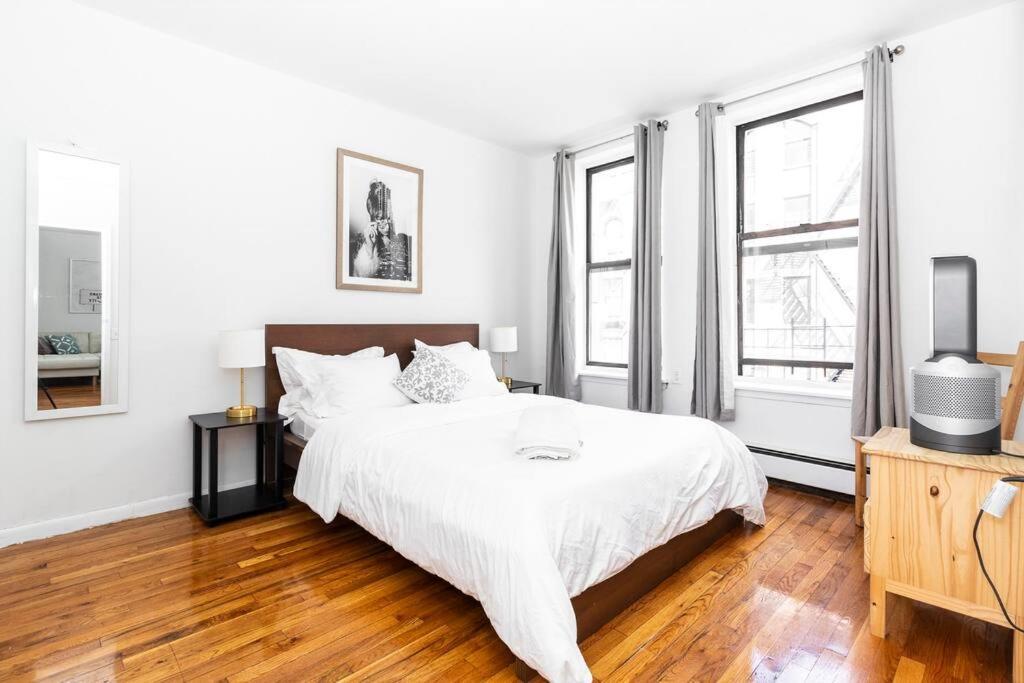 2Bed Bliss By Central Park North New York Eksteriør billede